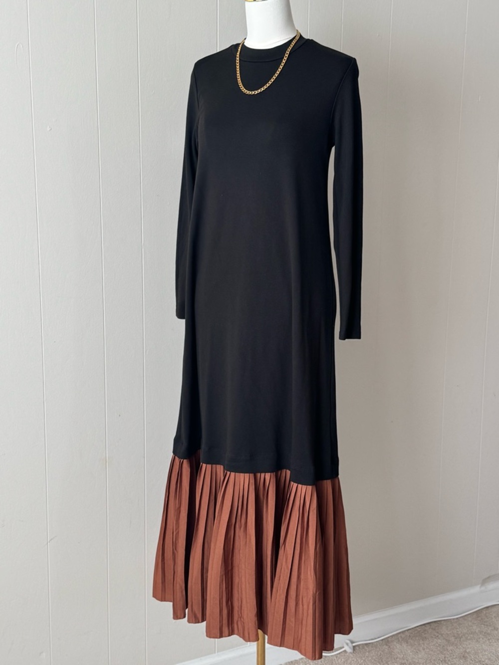 Black and Brown Long Sleeve Midi Dress with Pleated Hem